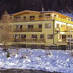 A Casa Residenz 아파트 *